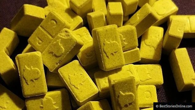 'Snapchat Yellow' 200mg MDMA tablets.