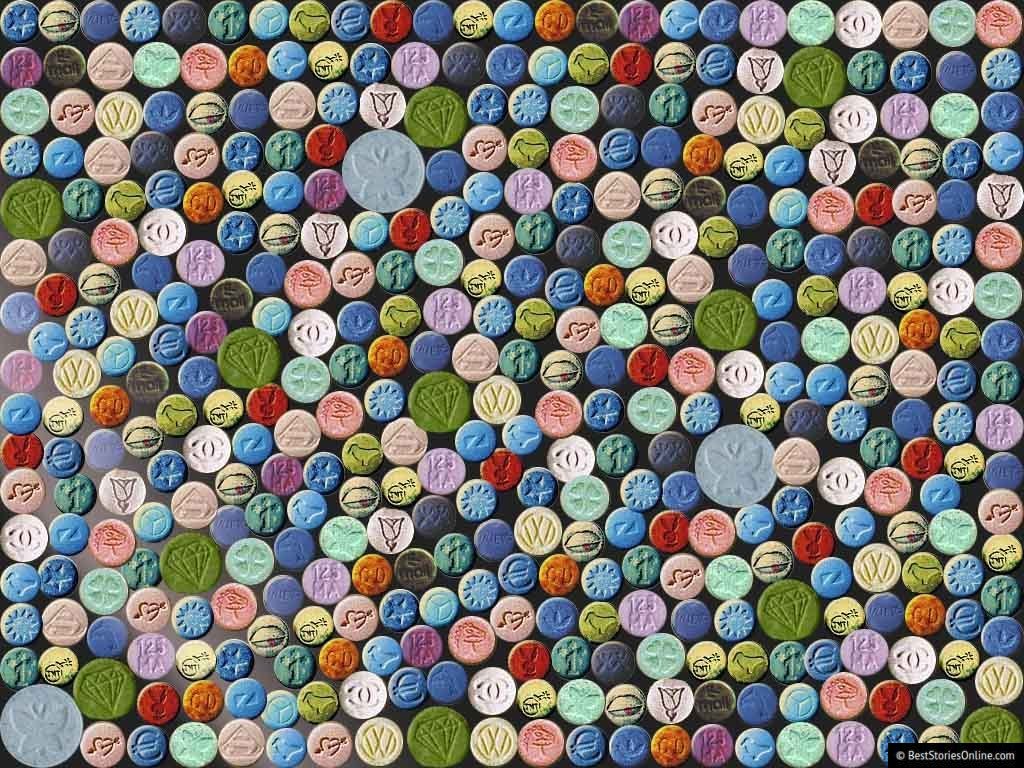 An MDMA desktop background found on the 'MDMA Team' tumblr.